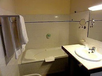 Hotel Les Rives Du Plantie Le Temple-sur-Lot