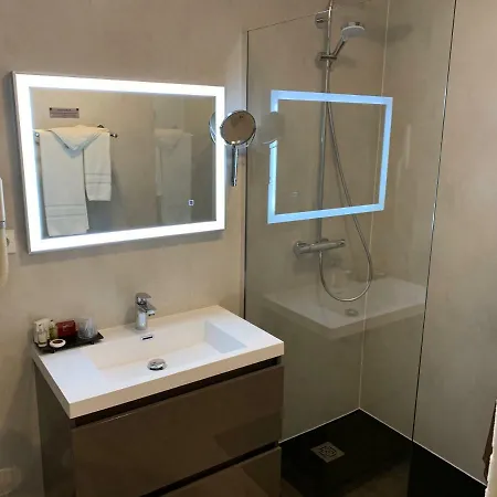 Les Rives Du Plantie Hotel 4*